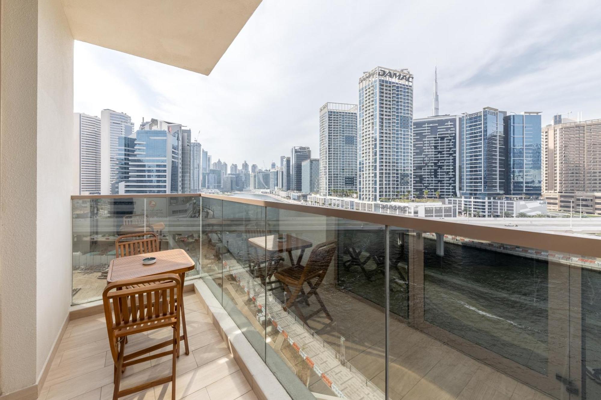 Canal View, Partial Burj Khalifa View, Brand New Apartment *