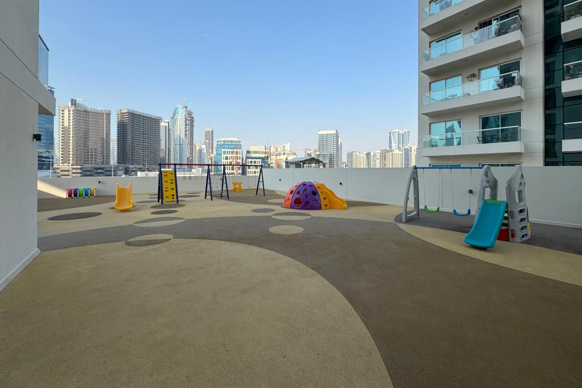 Apartment Canal View, Partial Burj Khalifa View, Brand New *
