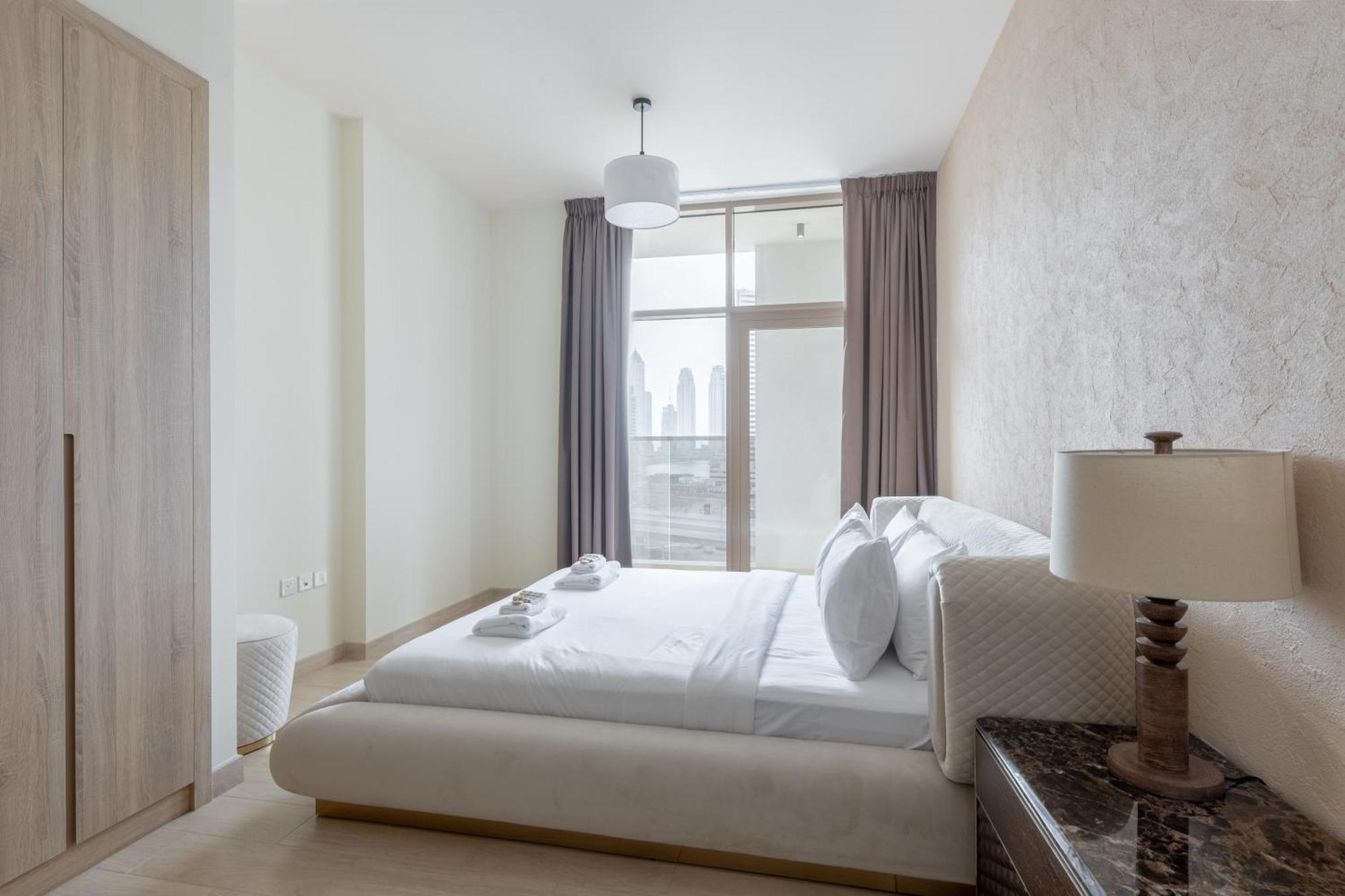 Canal View, Partial Burj Khalifa View, Brand New * Dubai