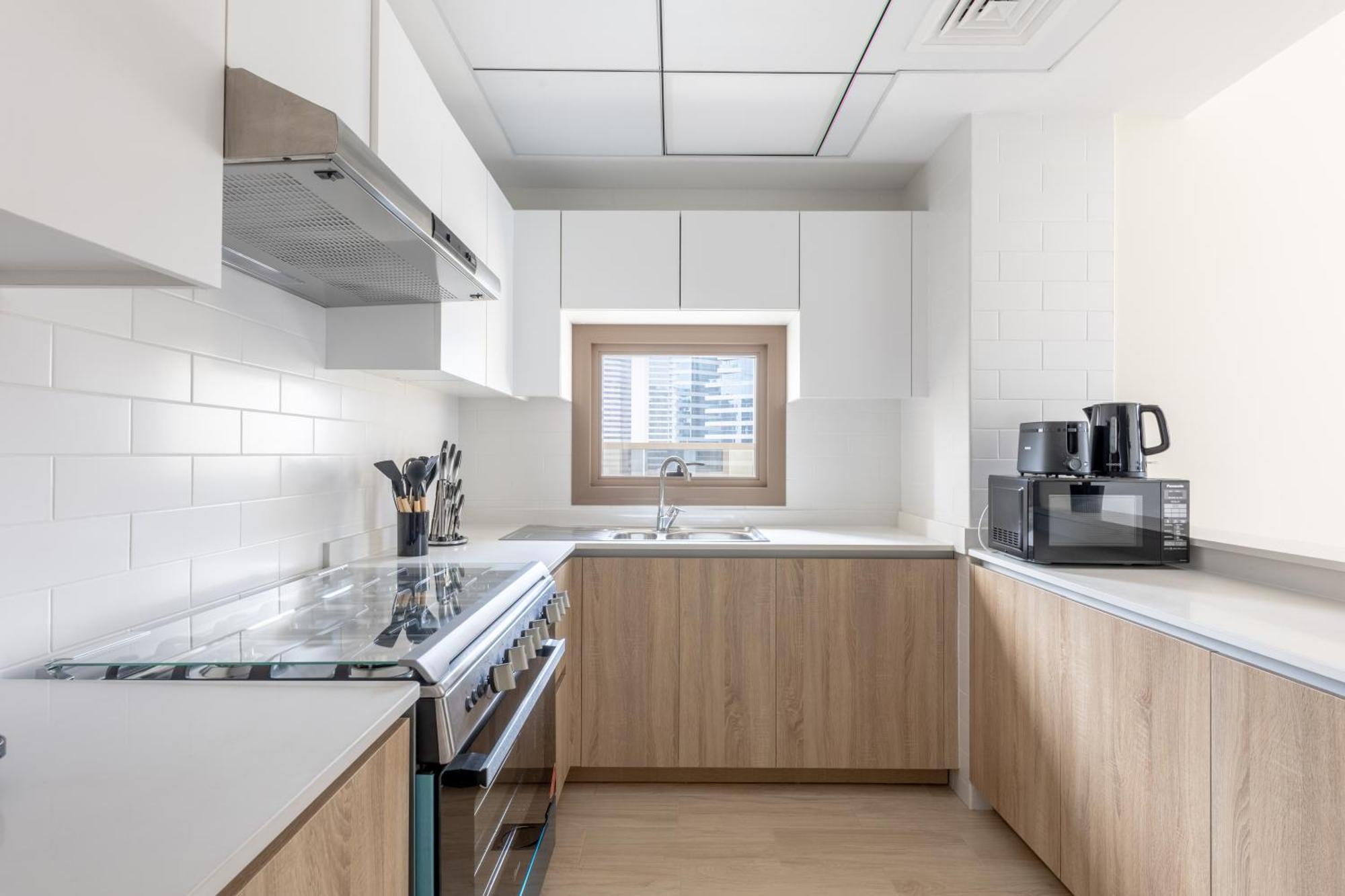 Canal View, Partial Burj Khalifa View, Brand New Apartment