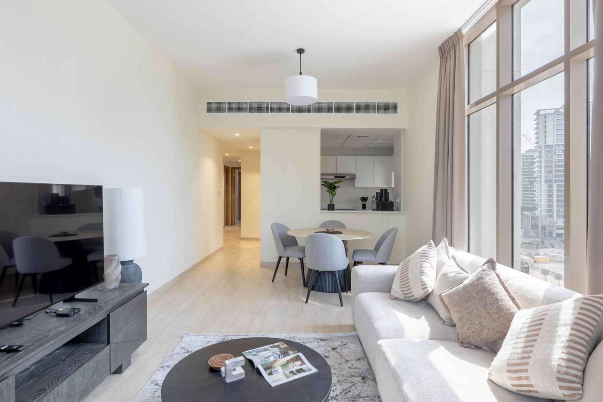 Canal View, Partial Burj Khalifa View, Brand New Apartment