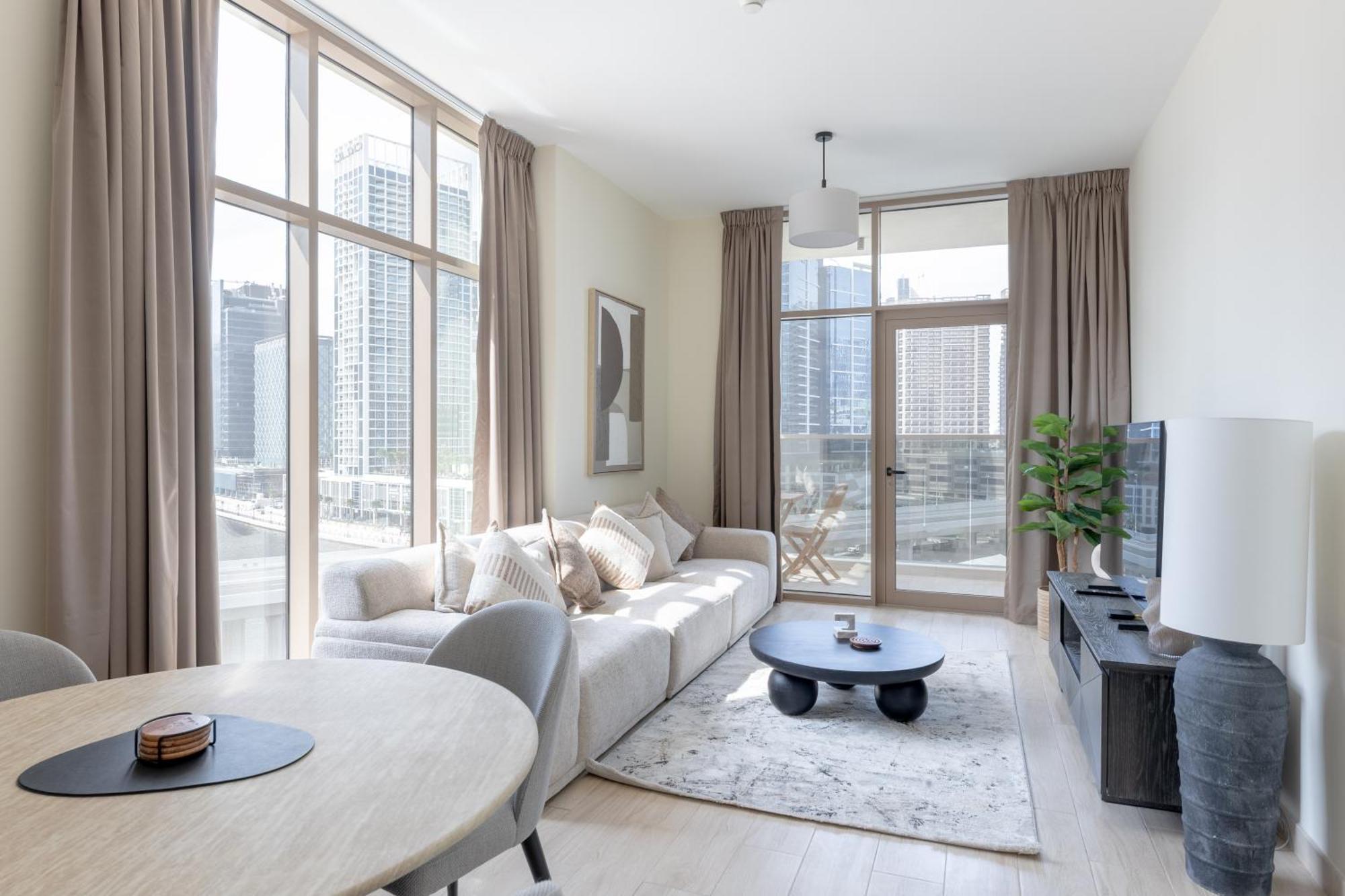 Canal View, Partial Burj Khalifa View, Brand New Apartment