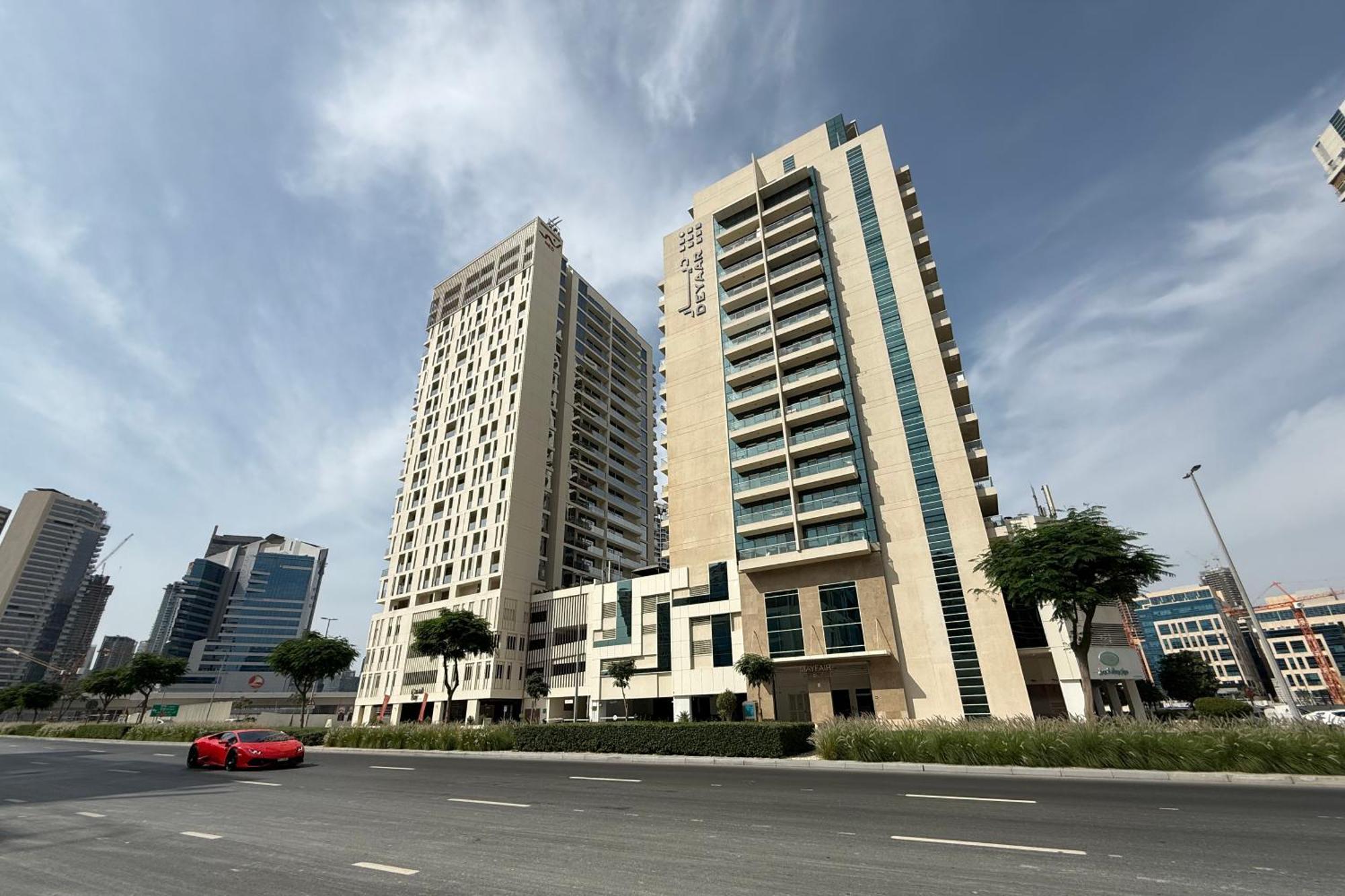 Apartment Canal View, Partial Burj Khalifa View, Brand New